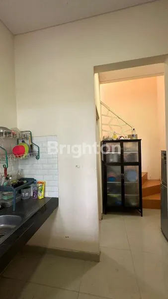 image RUMAH MINIMALIS 2 LANTAI TENGGILIS MEJOYO  (8)