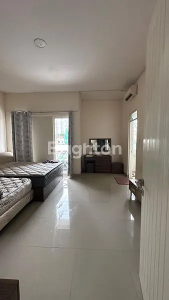 image RUMAH MINIMALIS 2 LANTAI TENGGILIS MEJOYO  (4)