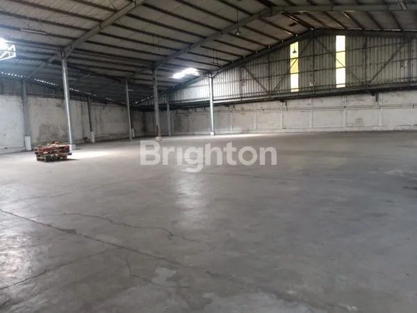 image GUDANG SIAP PAKAI MASUK KONTAINER DI TENGAH KOTA BANDUNG DI JALAN SOEKARNO HATTA BANDUNG (4)