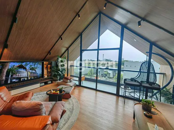 image RUMAH CANTIK STROZZI GADING SERPONG TANGERANG (8)