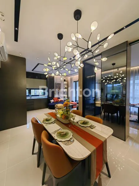 image RUMAH CANTIK STROZZI GADING SERPONG TANGERANG (4)