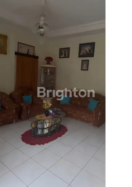 image RUMAH MODERN 2 LANTAI DI JALAN HENDRIAWAN SIE BALIKPAPAN (7)