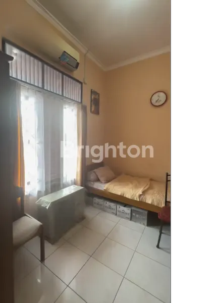 image RUMAH MODERN 2 LANTAI DI JALAN HENDRIAWAN SIE BALIKPAPAN (8)