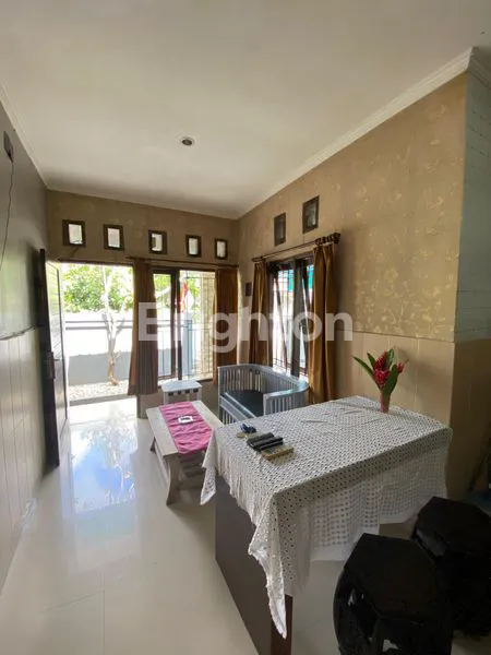 image RUMAH MINIMALIS DENGAN 3 KAMAR DEKAT GWK (2)