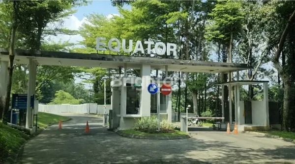 image RUMAH 1 M TERDEPAN (SEBELAH AHPOONG DAN ALANA) DI SENTUL CITY EQUATOR  (1)