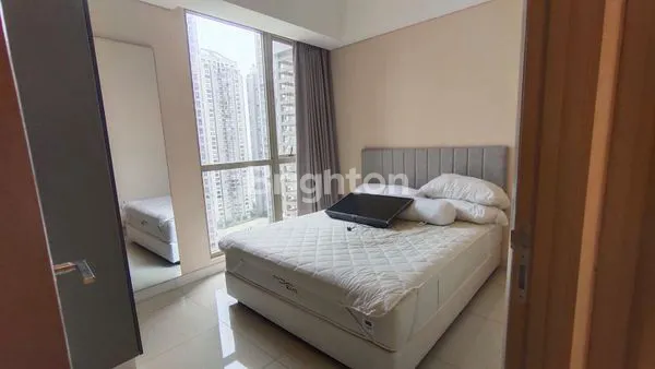 image 2 BR APARTEMEN FULL FURNISH DI TAMAN ANGGREK RESIDENCE JAKARTA BARAT  (5)