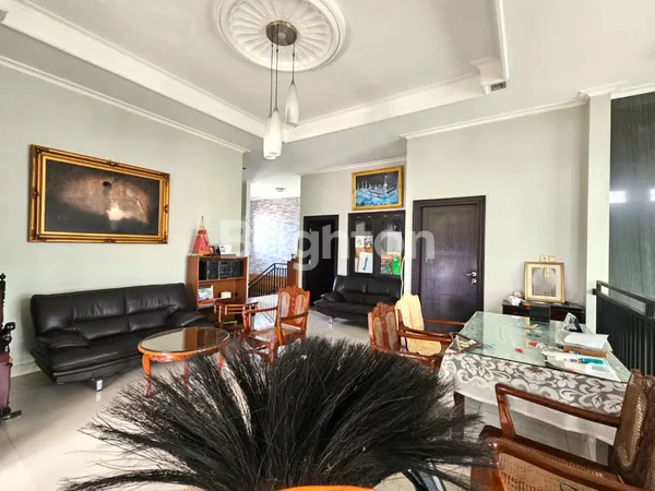 image TENANG, VIEW 3 GUNUNG, VENTILASI UDARA & SINAR IRIT LISTRIK, JL. G. AGUNG SEMARANG (6)