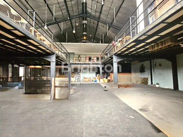 image SHOW ROOM, GUDANG, PAKET, CAFE DI DR. CIPTO SEMARANG (1)