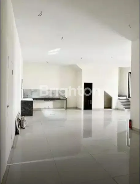 image RUMAH DI KOMPLEK SEPERTI BARU (3)
