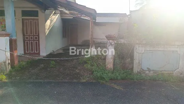image JUAL RUMAH LAMA DI PONTIANAK KOTA HARGA NEGO (3)