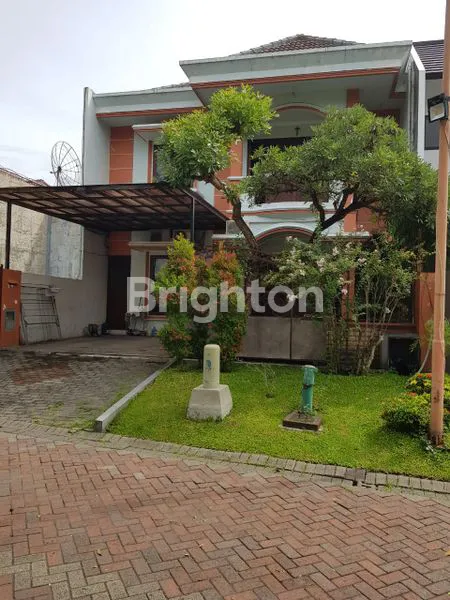 image RUMAH 2 LANTAI TERAWAT GRAHA FAMILI, ROW JALAN LUAS (4)