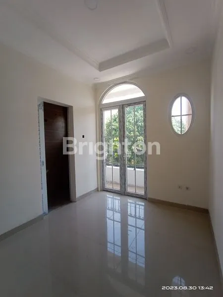image RUMAH BARU KLASIK 2 LT  ANGEL RESIDENCE JAKARTA BARAT  (8)