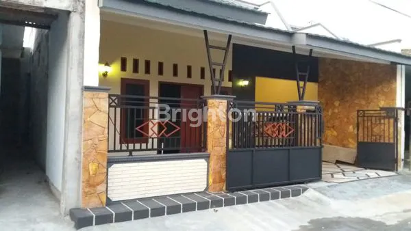 image RUMAH FULL FURNISH SIAP HUNI DAERAH PERUMAHAN GRIYA WONOREJO KARANGANYAR  (1)