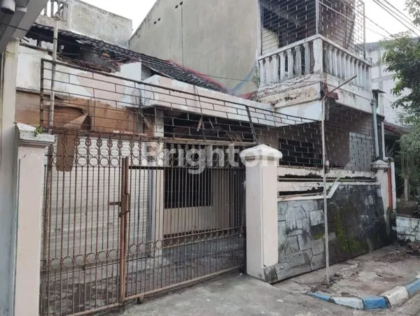 image RUMAH SECONDARY PERLU RENOVASI DI RUNGKUT MAPAN TENGAH, 8X12M, HAMPIR FULL BANGUNAN (1)