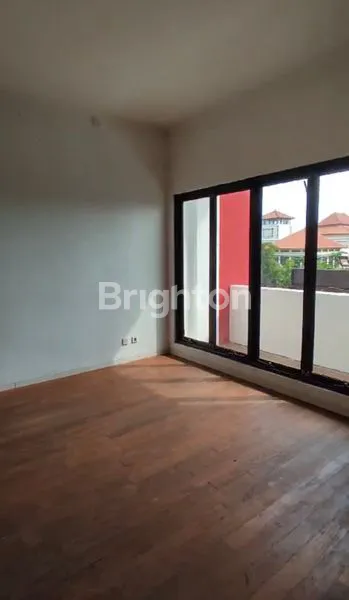 image RUKO DISEWAKAN DI JALAN SUNSETROAD BALI  (3)