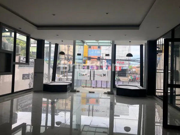 image GEDUNG PREMIUM 3 LANTAI DI JL. JUANDA BEKASI - LOKASI STRATEGIS (2)