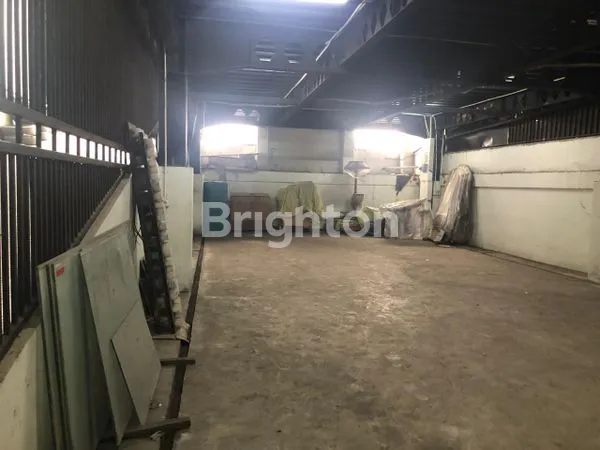 image GEDUNG PREMIUM 3 LANTAI DI JL. JUANDA BEKASI - LOKASI STRATEGIS (4)