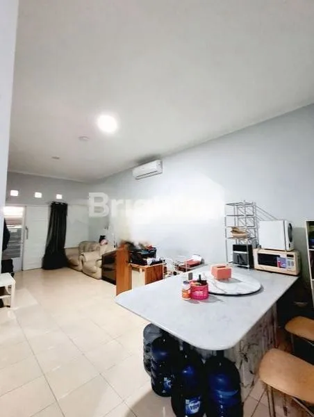 image RUMAH BAGUS, ADA KAMAR DI LANTAI 1 COCOK UNTUK ORANG TUA, NYAMAN , TENANG, TERAWAT, STRATEGIS, 2 LANTAI , DURI KEPA, JAKARTA BARAT (2)