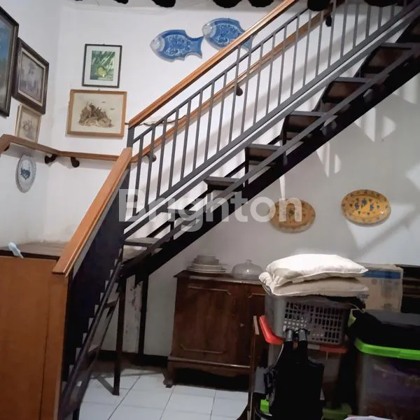 image RUMAH 2 LANTAI STRATEGIS PINGGIR JALAN HIDUP/RAMAI BEBAS BANJIR COCOK UNTUK HUNIAN NYAMAN, KOS-KOSAN, RUKO, KLINIK, BANK, MINI MARKET, PALMERAH JAKARTA BARAT (3)