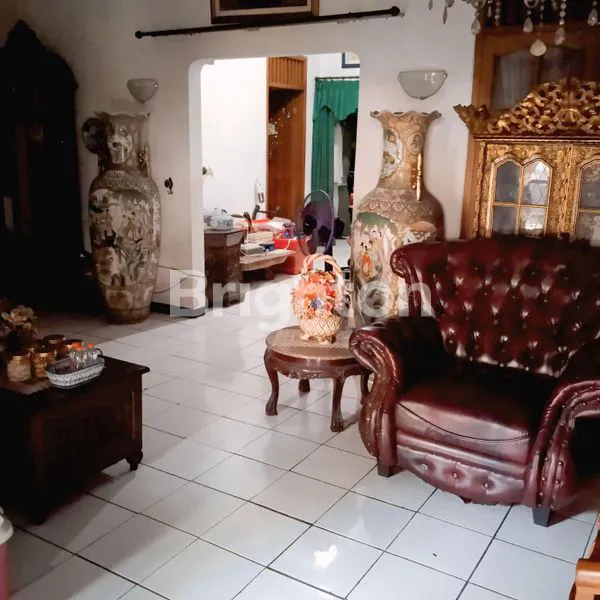 image RUMAH 2 LANTAI STRATEGIS PINGGIR JALAN HIDUP/RAMAI BEBAS BANJIR COCOK UNTUK HUNIAN NYAMAN, KOS-KOSAN, RUKO, KLINIK, BANK, MINI MARKET, PALMERAH JAKARTA BARAT (2)