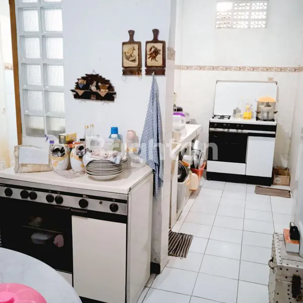 image RUMAH 2 LANTAI STRATEGIS PINGGIR JALAN HIDUP/RAMAI BEBAS BANJIR COCOK UNTUK HUNIAN NYAMAN, KOS-KOSAN, RUKO, KLINIK, BANK, MINI MARKET, PALMERAH JAKARTA BARAT (6)