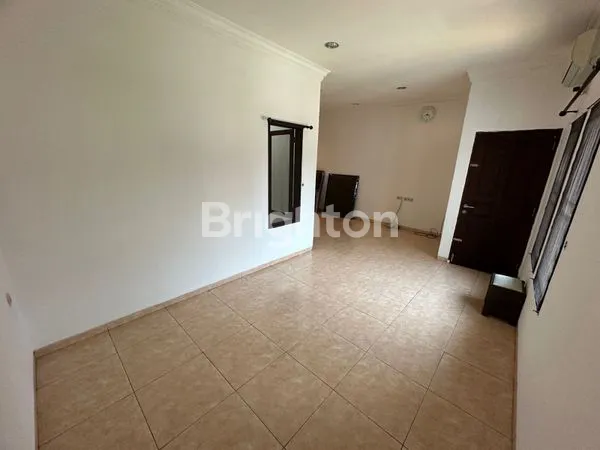 image RUMAH CAKEP 2 LANTAI GADING SERPONG SEKTOR  (2)