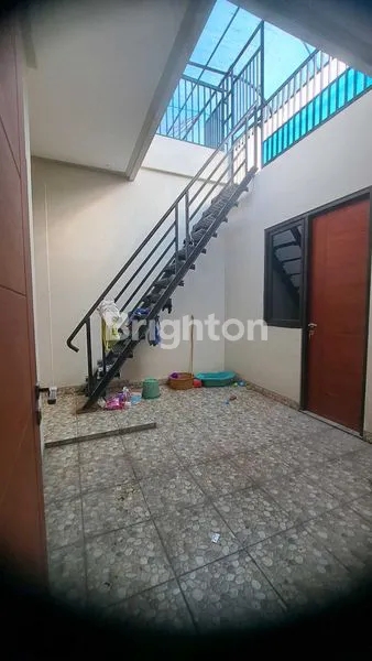 image RUMAH CANTIK 2 LANTAI (5)