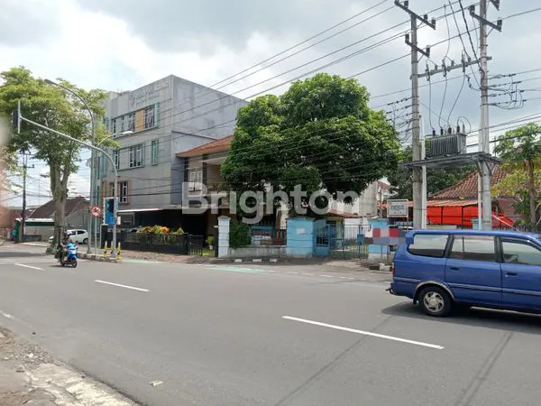 NEMPEL JALAN RAYA DAN PUSAT