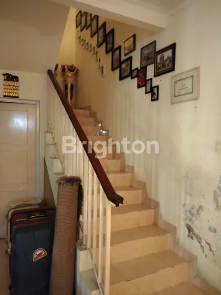 image RUMAH MINIMALIS DUA LANTAI DI PERUMAHAN THE ROYAL RESIDENCE PULOGEBANG  (7)