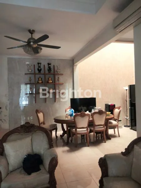 image RUMAH MINIMALIS DUA LANTAI DI PERUMAHAN THE ROYAL RESIDENCE PULOGEBANG  (5)