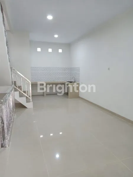 image RUMAH BARU 3 LANTAI DI VILLA KAPUK MAS ,VIKAMAS,JAKARTA UTARA (5)