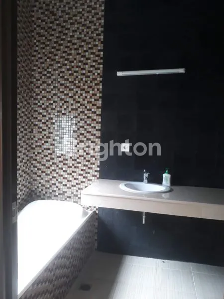 image RUMAH LUX DI RESORT DAGO PAKAR, DIMINATI UNTUK WISATA KELUARGA (5)