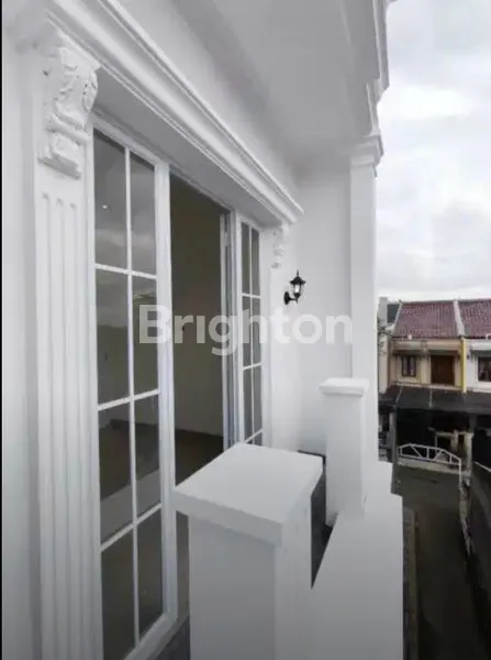 image JUAL MURAH RUMAH BARU 3 LANTAI KEBON JERUK JAKARTA BARAT (2)