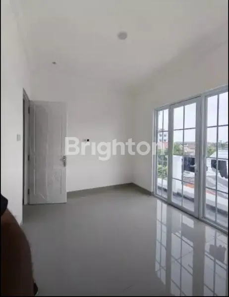 image JUAL MURAH RUMAH BARU 3 LANTAI KEBON JERUK JAKARTA BARAT (3)