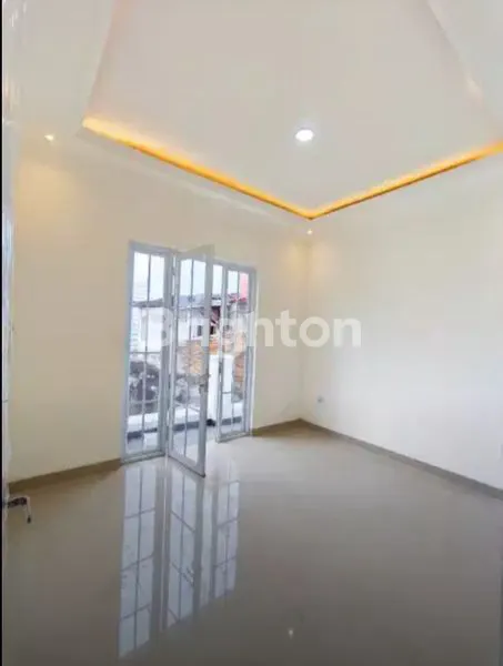 image JUAL MURAH RUMAH BARU 3 LANTAI KEBON JERUK JAKARTA BARAT (4)