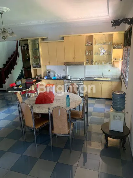 image RUMAH MEWAH 0 JALAN RAYA TENGAH KOTA DEKAT ALUN-ALUN,ADA USAHA KOS-KOSAN 13 KAMAR (8)