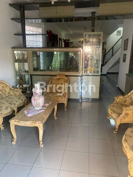 image RUMAH MEWAH 0 JALAN RAYA TENGAH KOTA DEKAT ALUN-ALUN,ADA USAHA KOS-KOSAN 13 KAMAR (5)