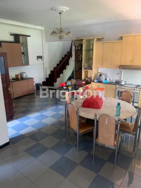 image RUMAH MEWAH 0 JALAN RAYA TENGAH KOTA DEKAT ALUN-ALUN,ADA USAHA KOS-KOSAN 13 KAMAR (7)