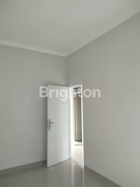 image BARU GRESS RUMAH 2 LT. LEBAK INDAH DEKAT KENJERAN (5)