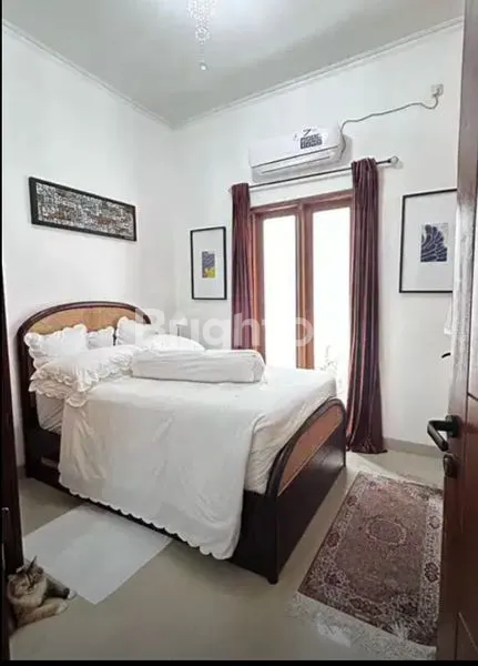 image JUAL CEPAT RUMAH FULL FURNISHED 3 LT BU DURI KOSAMBI (3)