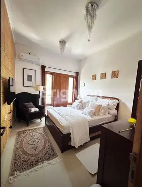 image JUAL CEPAT RUMAH FULL FURNISHED 3 LT BU DURI KOSAMBI (4)