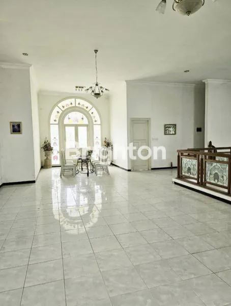 image RUMAH MEWAH DI BUKITSARI DIJUAL MURAH (8)