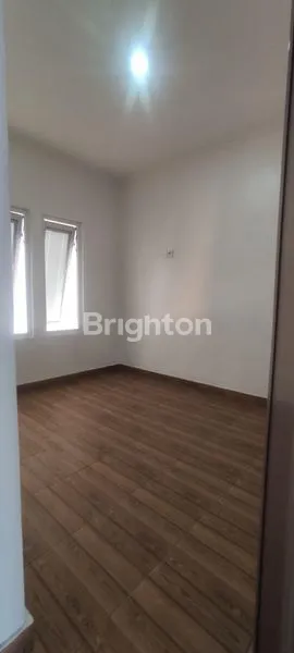 image RUMAH 3 LANTAI DENGAN 6 KAMAR DI JANTUNG KUTA UTARA INI COCOK UNTUK USAHA & HUNIAN (4)