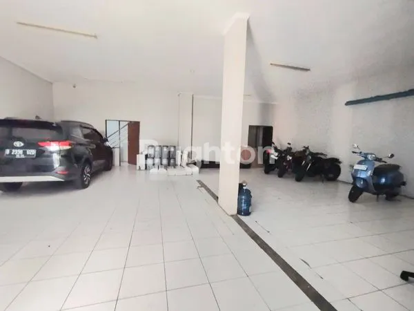 image RUKO PREMIUM 3.5 LANTAI DI GATOT SUBROTO - PUSAT BISNIS BANDUNG (3)