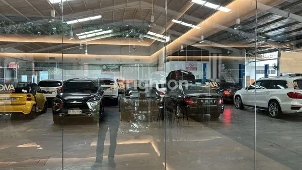 image  SHOWROOM ADAM MALIK (2)