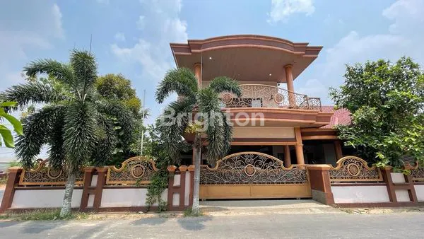 RUMAH MEWAH DI UNTUNG SUROPATI BANDAR LAMPUNG