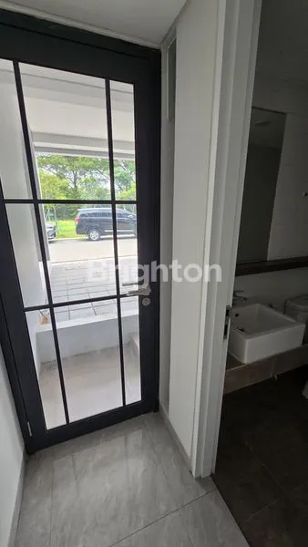 image RUMAH MEWAH CLASSIC TROPICAL CLUSTER AETHER GREENWICH PARK BSD CITY SIAP HUNI (8)