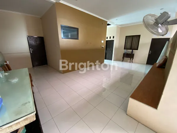 image TURUN HARGA!!! NEGO SAMPE JADI! RUMAH EX-KLINIK DI LOKASI JOMBANG, TANGSEL (2)