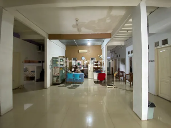 image TURUN HARGA!!! NEGO SAMPE JADI! RUMAH EX-KLINIK DI LOKASI JOMBANG, TANGSEL (3)
