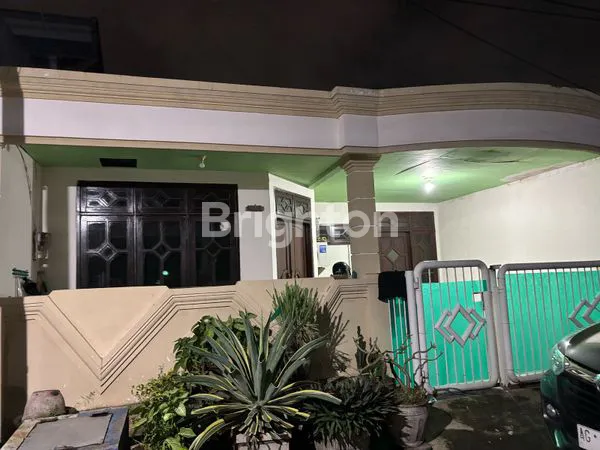 image RUMAH SIAP HUNI WISMA TROPODO SIDOARJO (1)